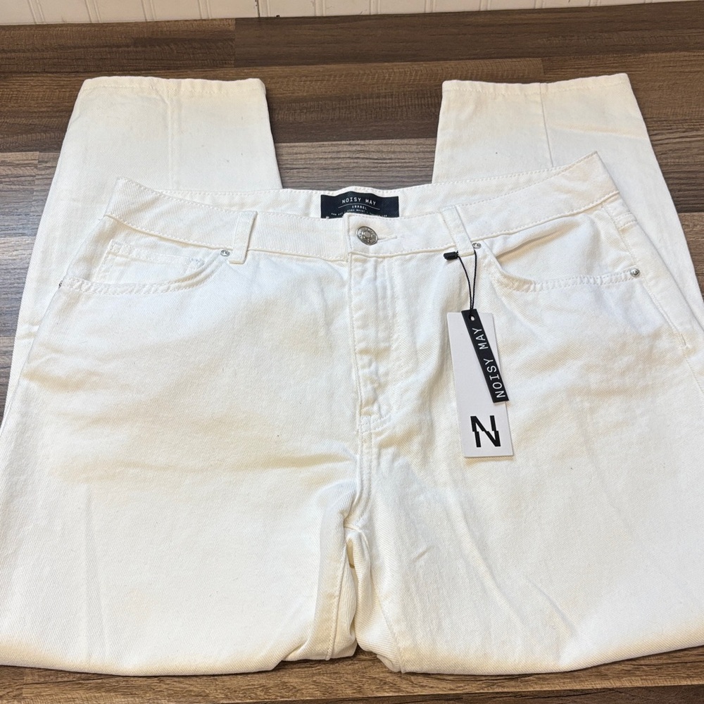 NWT Noisy May Isabel Mom fit high waist tampered leg